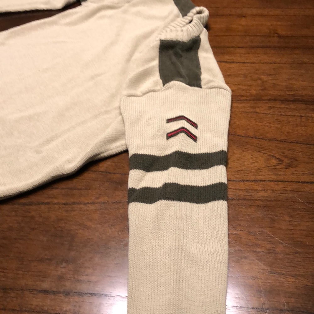 No Boundaries Kid’s Sweater 8/10 - Picture 11 of 16